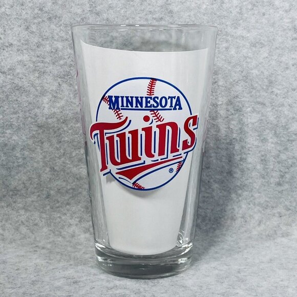 Minnesota Twins MLB Budweiser Beer Pint Glass 16‎ oz Libbey Barware Mancave - Picture 4 of 5